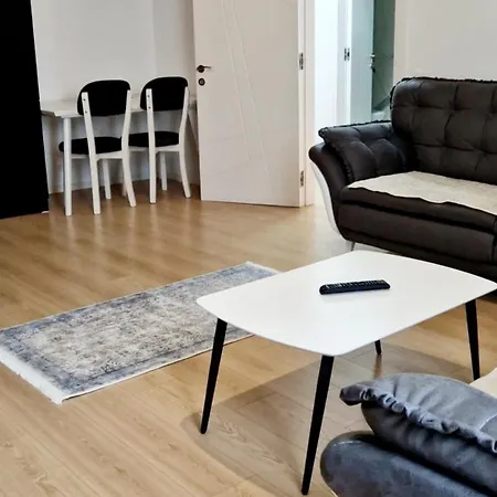 Luxury Rent Apartment *